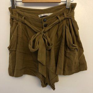 XS Khaki Zara shorts